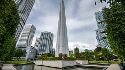 Civilian War Memorial — The four tall white pillars of the Civilian War Memorial in the Civic District, Singapore