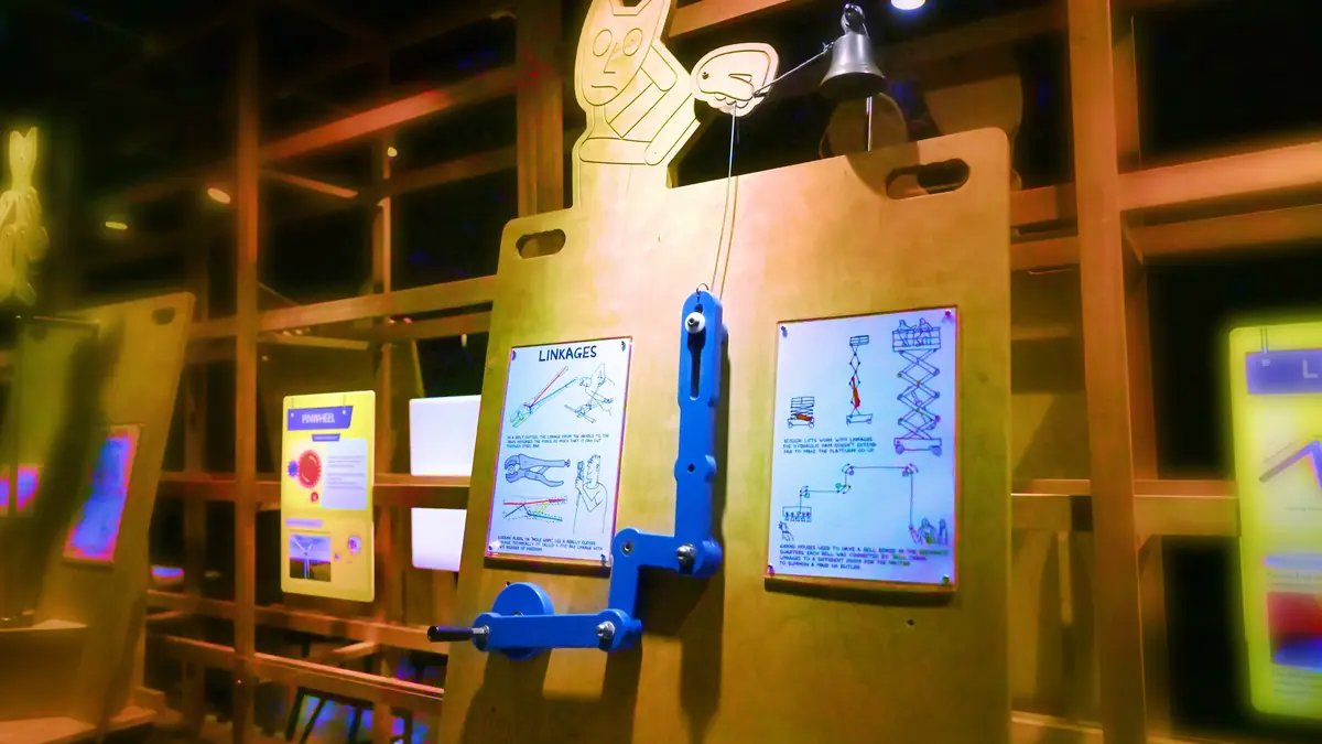Singapore Science Centre — Singapore Science Centre, Singapore — mechanics alive